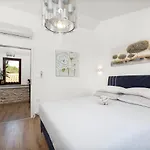 Nola Istria Vila