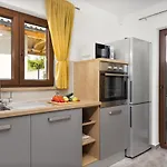 Nola Istria Vila
