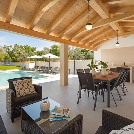 Villa Nola Istria *