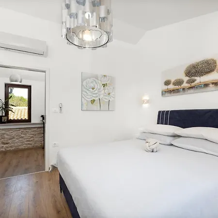 Nola Istria Villa