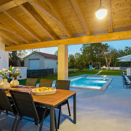 Nola Istria Villa