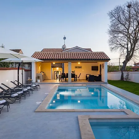 Villa Nola Istria