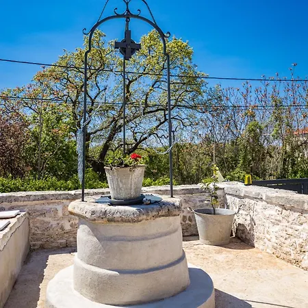 Villa Nola Istria *