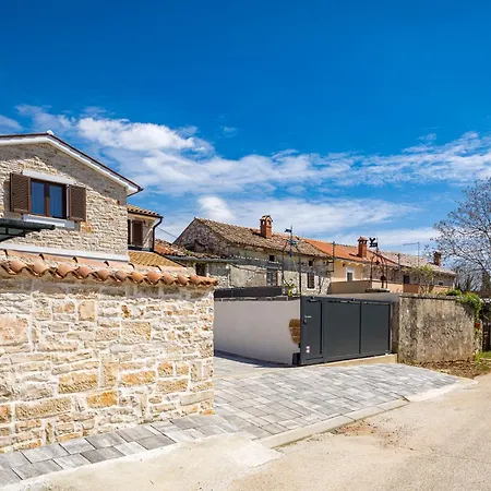 Nola Istria Marčana